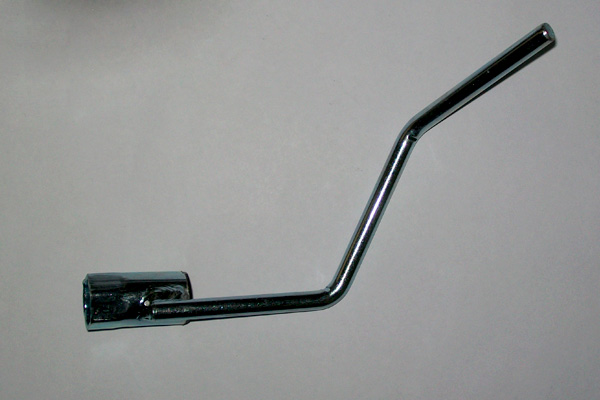 108 - LLAVE SACA BUJIA RENAULT 18